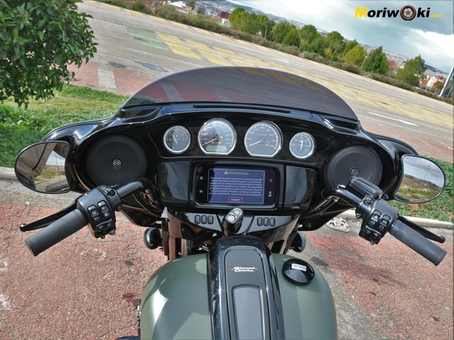 Prueba-Harley-Davidson-Street-Glide-consola Prueba-Harley-Davidson-Street-Glide-consola