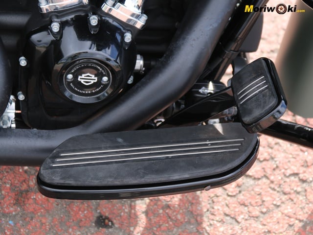 Prueba-Harley-Davidson-Street-Glide-pedal Prueba-Harley-Davidson-Street-Glide-pedal