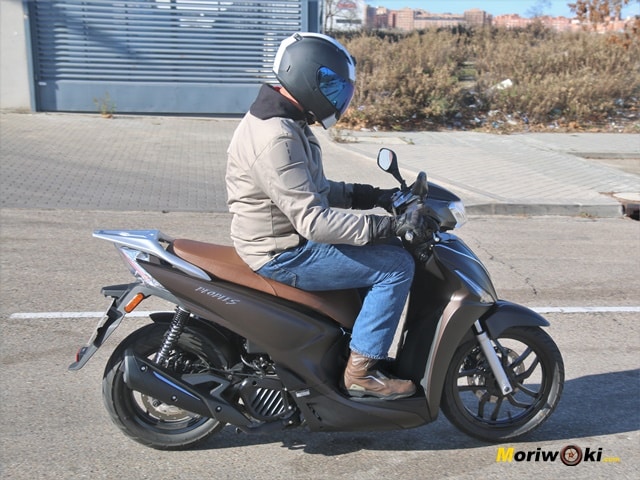 Prueba-Kymco-People-S-125i-posicion Prueba-Kymco-People-S-125i-posicion