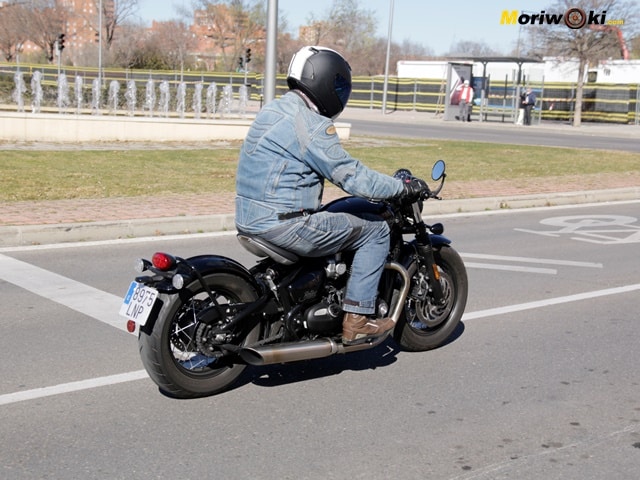 Prueba a fondo Triumph Bonneville Bobber marchando
