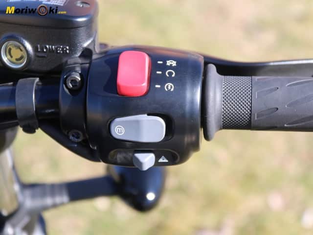 Prueba-a-fondo-Triumph-Bonneville-Bobber-pina-d
