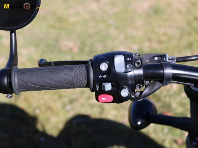 Prueba-a-fondo-Triumph-Bonneville-Bobber-pina