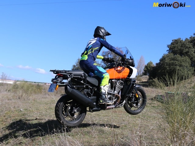 Harley-Davidson-Pan-America-Prueba-a-fondo-despegando. Harley-Davidson-Pan-America-Prueba-a-fondo-despegando.