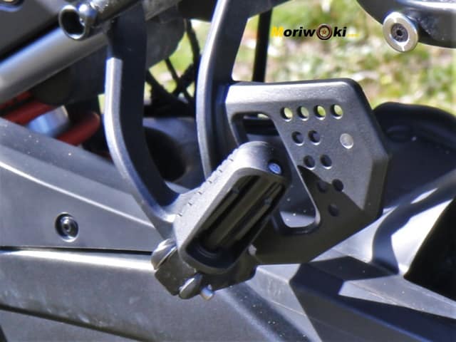 Harley-Davidson-Pan-America-Prueba-a-fondo-estriberas-pasajero. Harley-Davidson-Pan-America-Prueba-a-fondo-estriberas-pasajero.