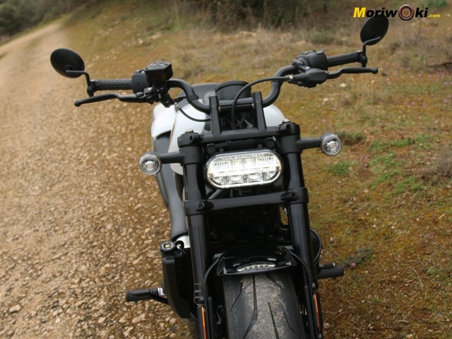Harley-Davidson-Sportster-S.-Prueba-a-fondo.-Frontal. Harley-Davidson-Sportster-S.-Prueba-a-fondo.-Frontal.