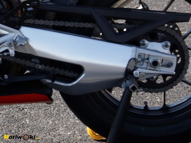 Aprilia RSV4 Factory prueba a fondo. Basculante Aprilia RSV4 Factory prueba a fondo. Basculante