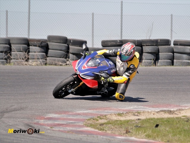 Aprilia RSV4 Factory prueba a fondo. Inclinacion Aprilia RSV4 Factory prueba a fondo. Inclinacion
