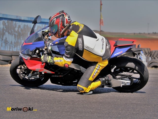 Aprilia RSV4 Factory. Prueba a fondo. Paso curva interior Aprilia RSV4 Factory. Prueba a fondo. Paso curva interior