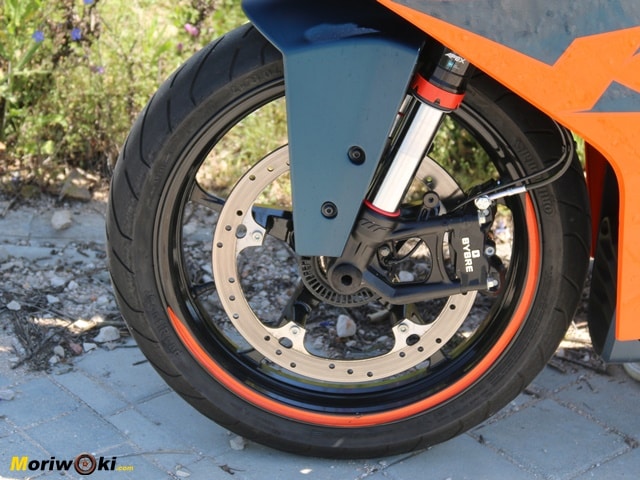 Prueba KTM RC 390 freno Prueba KTM RC 390 freno