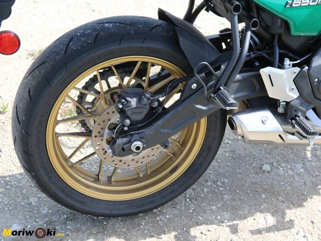 Prueba Kawasaki Z 650 RS Disco trasero Prueba Kawasaki Z 650 RS Disco trasero