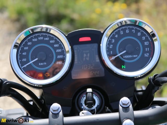 Prueba-Kawasaki-Z-650-RS-Relojes Prueba-Kawasaki-Z-650-RS-Relojes