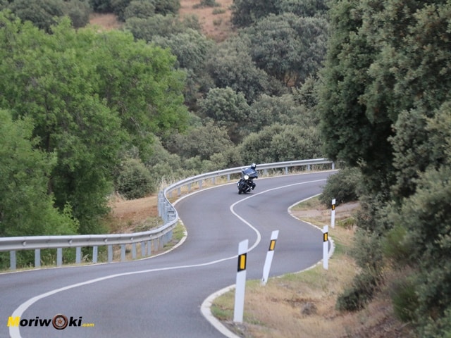 Prueba-BMW-R-18-B-En-ruta.