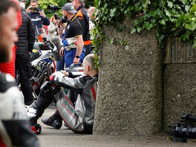 Raul Torras y las Road Races Esperando Raul Torras y las Road Races Esperando