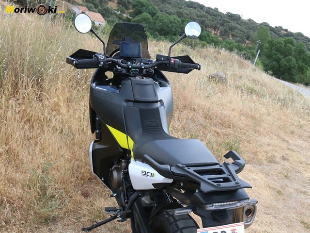 Prueba-Husqvarna-Norden-901-posicion-a-la-larga. Prueba-Husqvarna-Norden-901-posicion-a-la-larga.