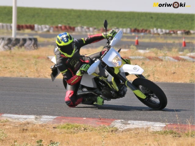 Prueba Husqvarna 701 Supermoto Descolgado Prueba Husqvarna 701 Supermoto Descolgado