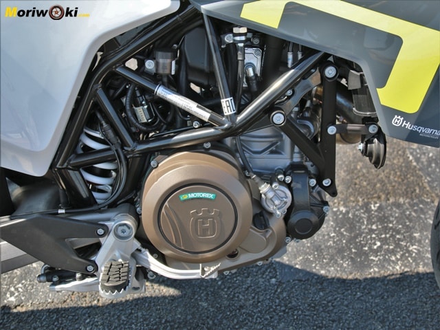 Prueba Husqvarna 701 Supermoto Motor Prueba Husqvarna 701 Supermoto Motor