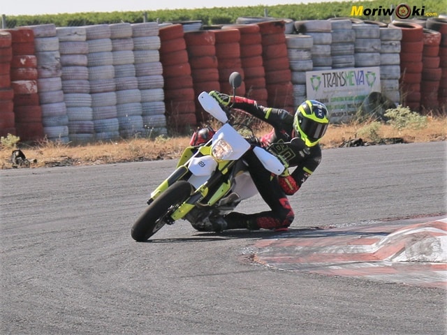 Prueba Husqvarna 701 Supermoto Tumbada Prueba Husqvarna 701 Supermoto Tumbada