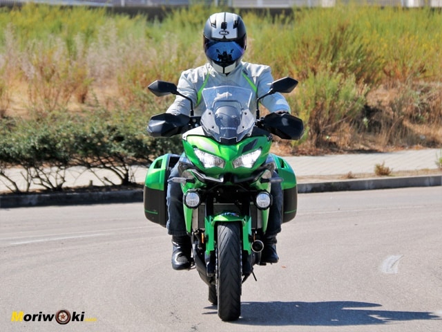Prueba a fondo Kawasaki Versys 650 2022 frente proteccion Prueba a fondo Kawasaki Versys 650 2022 frente proteccion