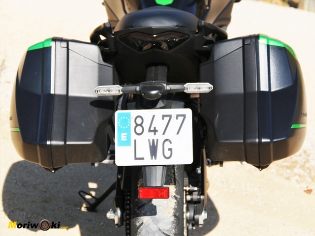 Prueba a fondo Kawasaki Versys 650 2022 maletas luz Prueba a fondo Kawasaki Versys 650 2022 maletas luz