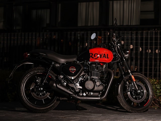 Royal_Enfield_HNTR350 En rojo nocturno