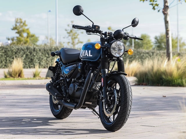 Royal_Enfield_HNTR350 de frente