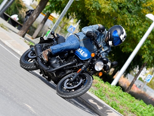 Royal_Enfield_HNTR350 prueba moriwoki girando
