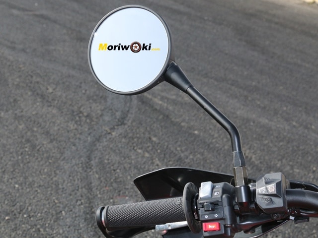 Prueba GasGas SM 700 Retrovisor Prueba GasGas SM 700 Retrovisor