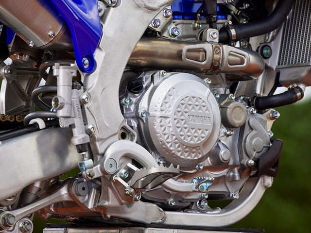 Prueba Yamaha YZ450F 2023 motor 2