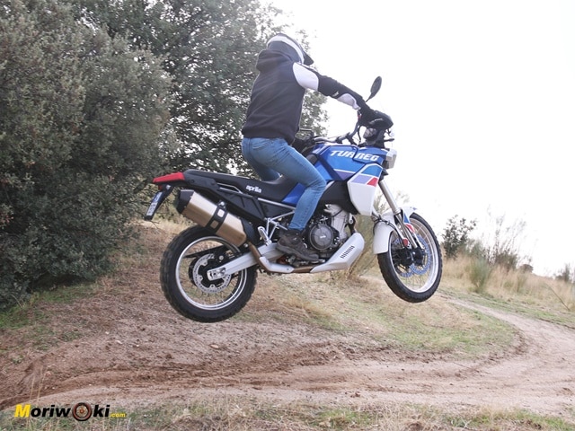 Prueba a fondo Aprilia Tuareg 600 Salto alto (2) Prueba a fondo Aprilia Tuareg 600 Salto alto (2)