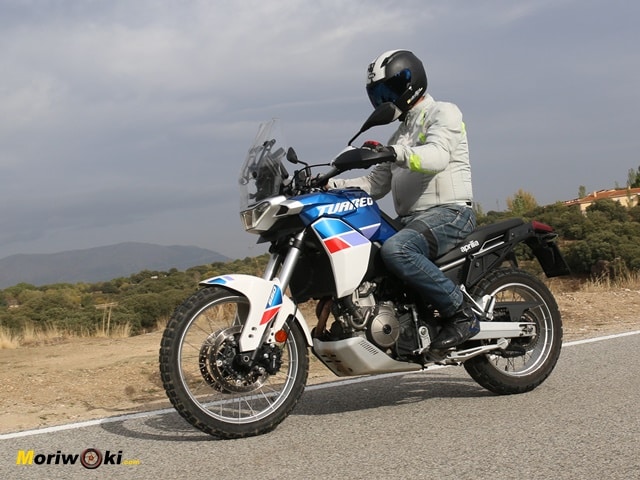 Prueba a fondo Aprilia Tuareg 600 pasando Prueba a fondo Aprilia Tuareg 600 pasando