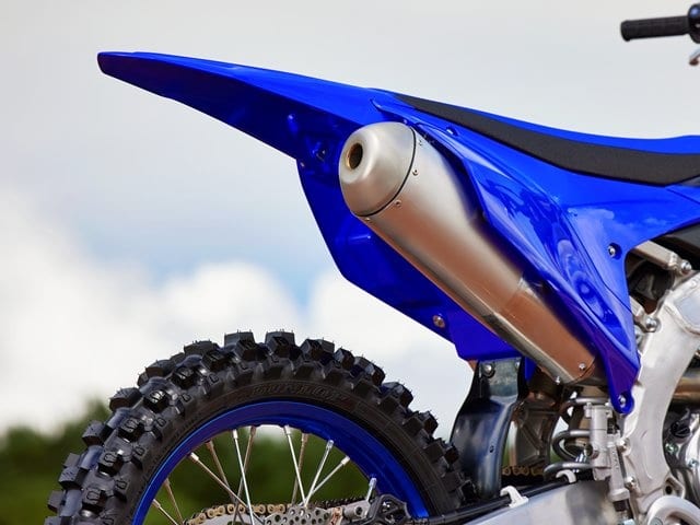 Prueba Yamaha YZ450F 2023 con Fran Garcia escape_1