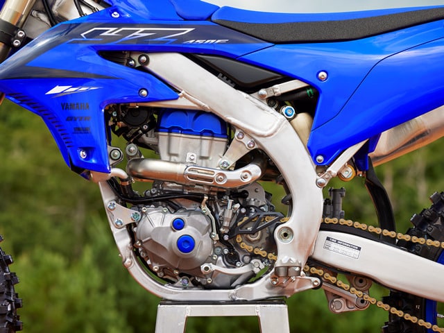 Prueba Yamaha YZ450F 2023 con Fran Garcia motor otro lado
