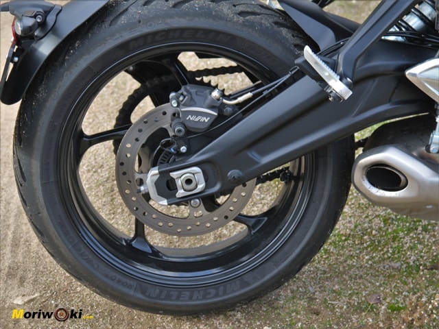 Prueba a fondo Triumph Trident 660 basculante