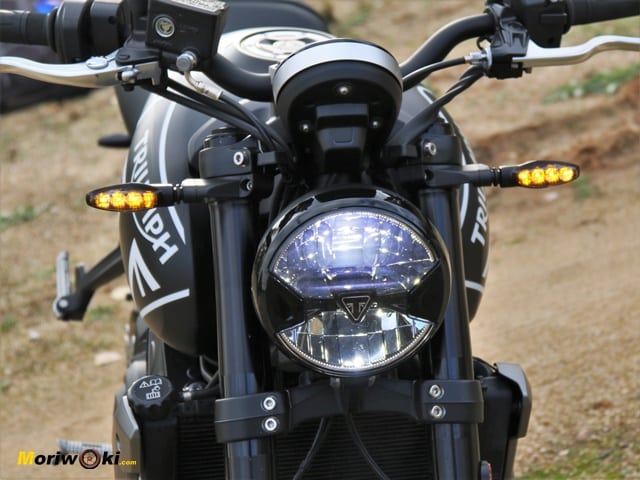 Prueba a fondo Triumph Trident 660 faro