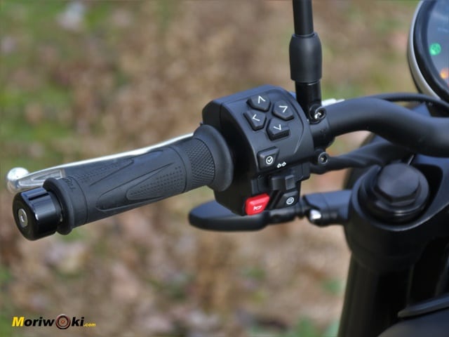 Prueba a fondo Triumph Trident 660 piña