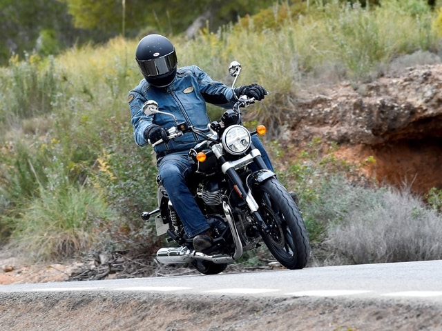 Prueba Royal Enfield-SuperMeteor650-Valencia-196