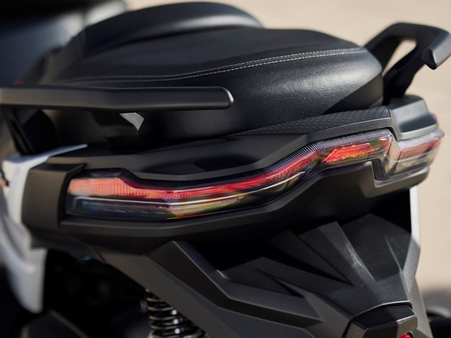 Prueba Voge_SR_4MAX luz trasera Prueba Voge_SR_4MAX luz trasera