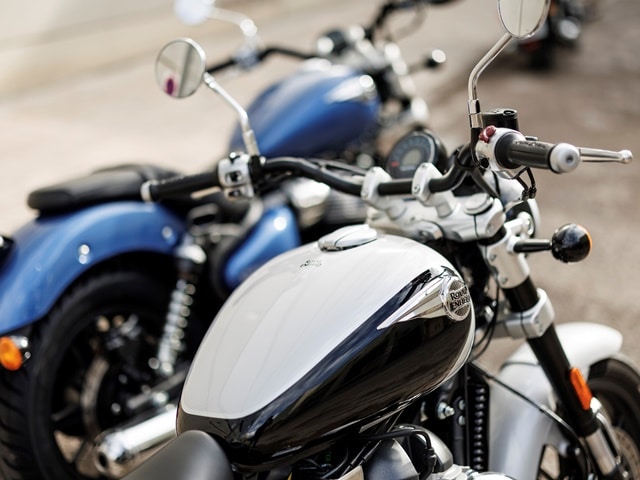 Royal_Enfield_Super_Meteor_650-222