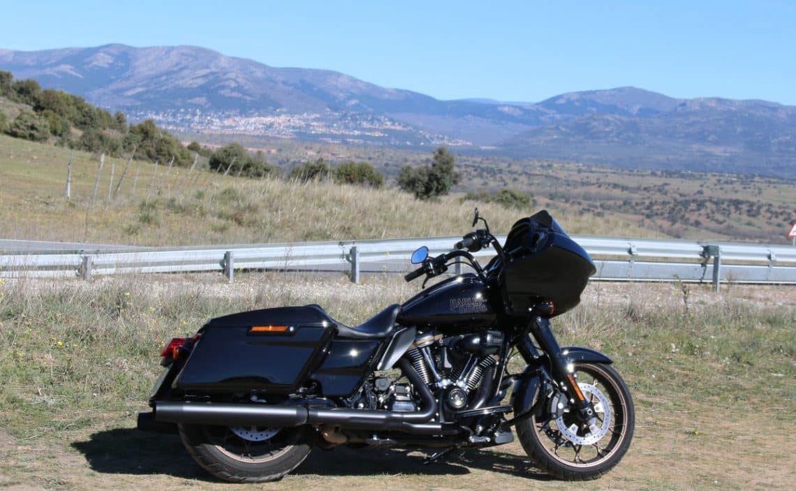 Harley-Davidson-Road-Glide-Portada