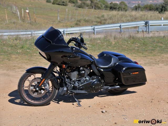 Harley-Davidson-Road-Glide perfil