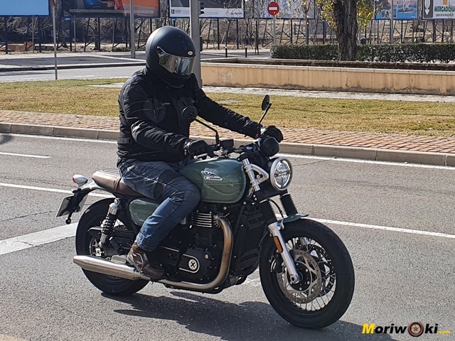 Prueba Brixton Cronwel 1200 llegando