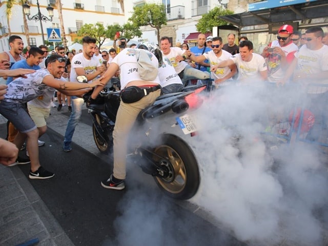 El Corte del encendido no siempre entendido con humo rueda