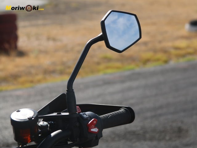 Prueba KTM 1290 Super Adventure S 2023 Espejo