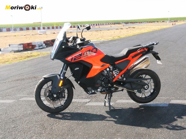 Prueba KTM 1290 Super Adventure S 2023 planta