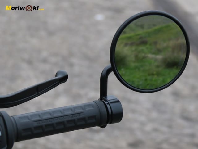 Harley Davidson Nightster 975 Las apariencias engañan retrovisor Harley Davidson Nightster 975 Las apariencias engañan retrovisor