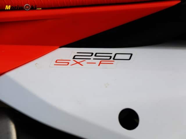 KTM 250 SX-F 2024 a fondo anagrama