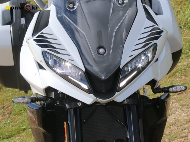 Triumph Tiger 660 Sport a fondo Luces Triumph Tiger 660 Sport a fondo Luces