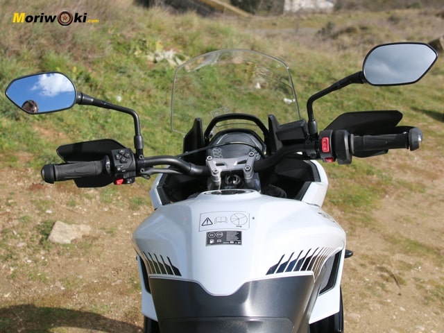 Triumph Tiger 660 Sport a fondo Posicion conduccion Triumph Tiger 660 Sport a fondo Posicion conduccion