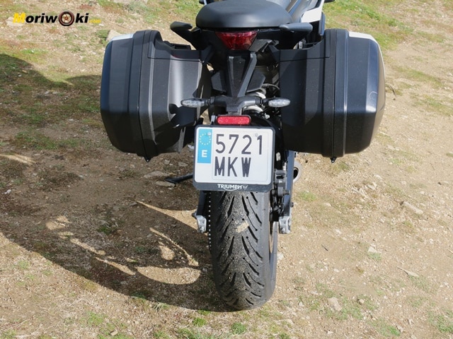 Triumph Tiger 660 Sport a fondo Trasera Triumph Tiger 660 Sport a fondo Trasera