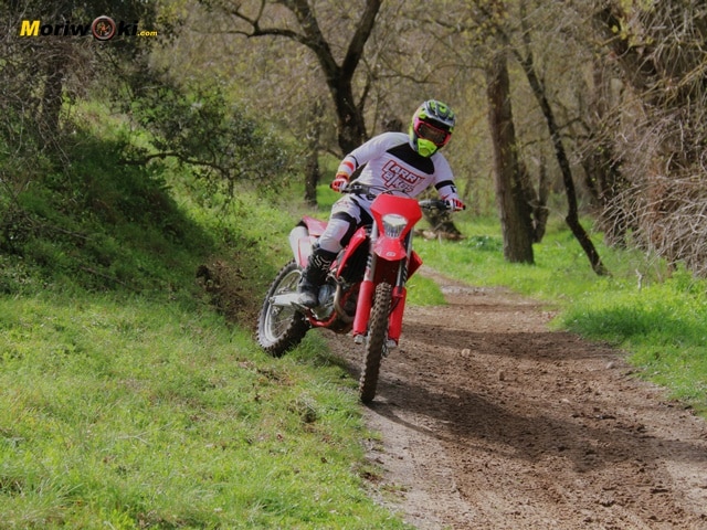 Gas Gas EC 450 F Prueba a fondo Derrape